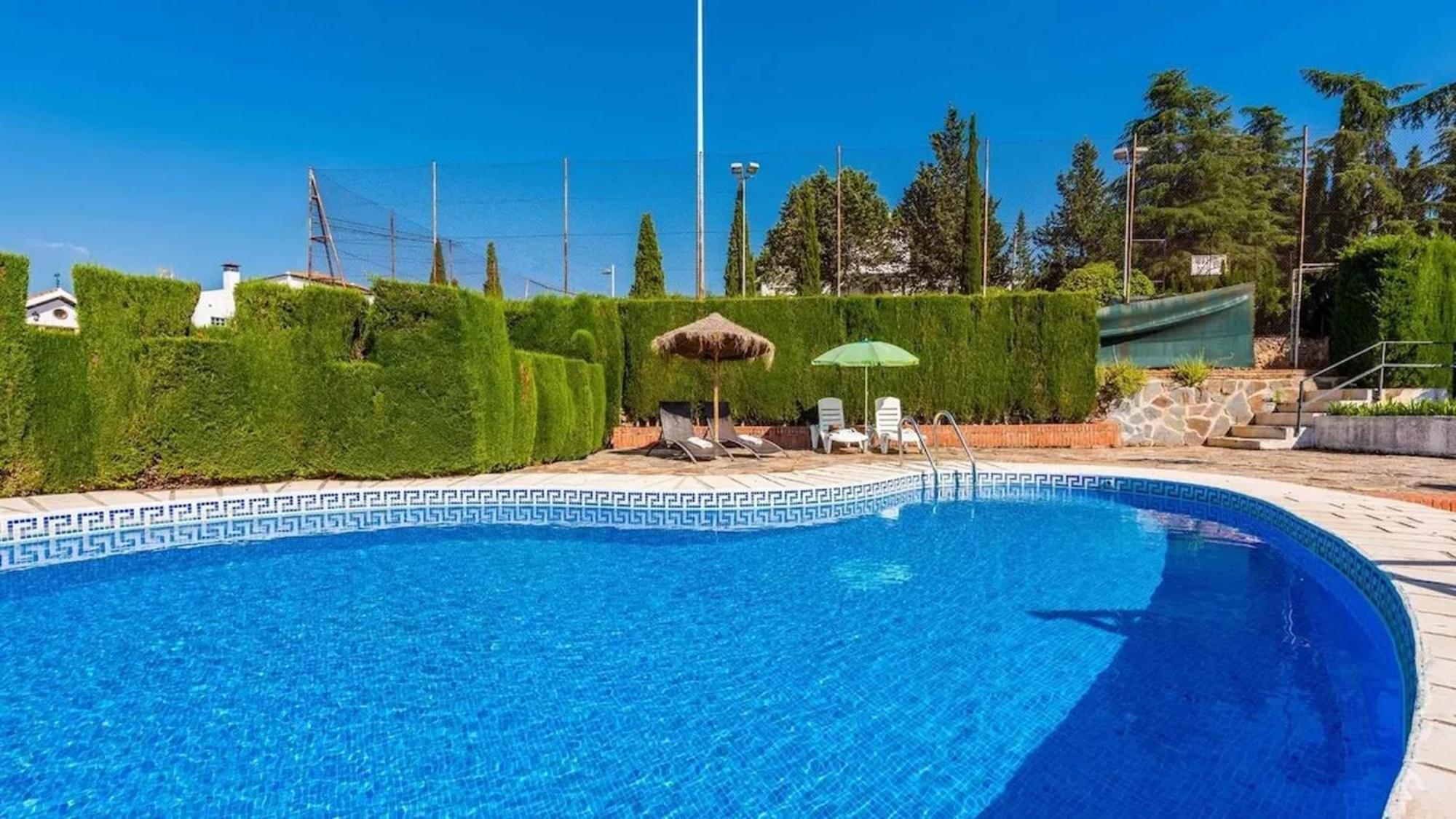 Spacious Villa With Private Pool In 莫纳奇尔 外观 照片