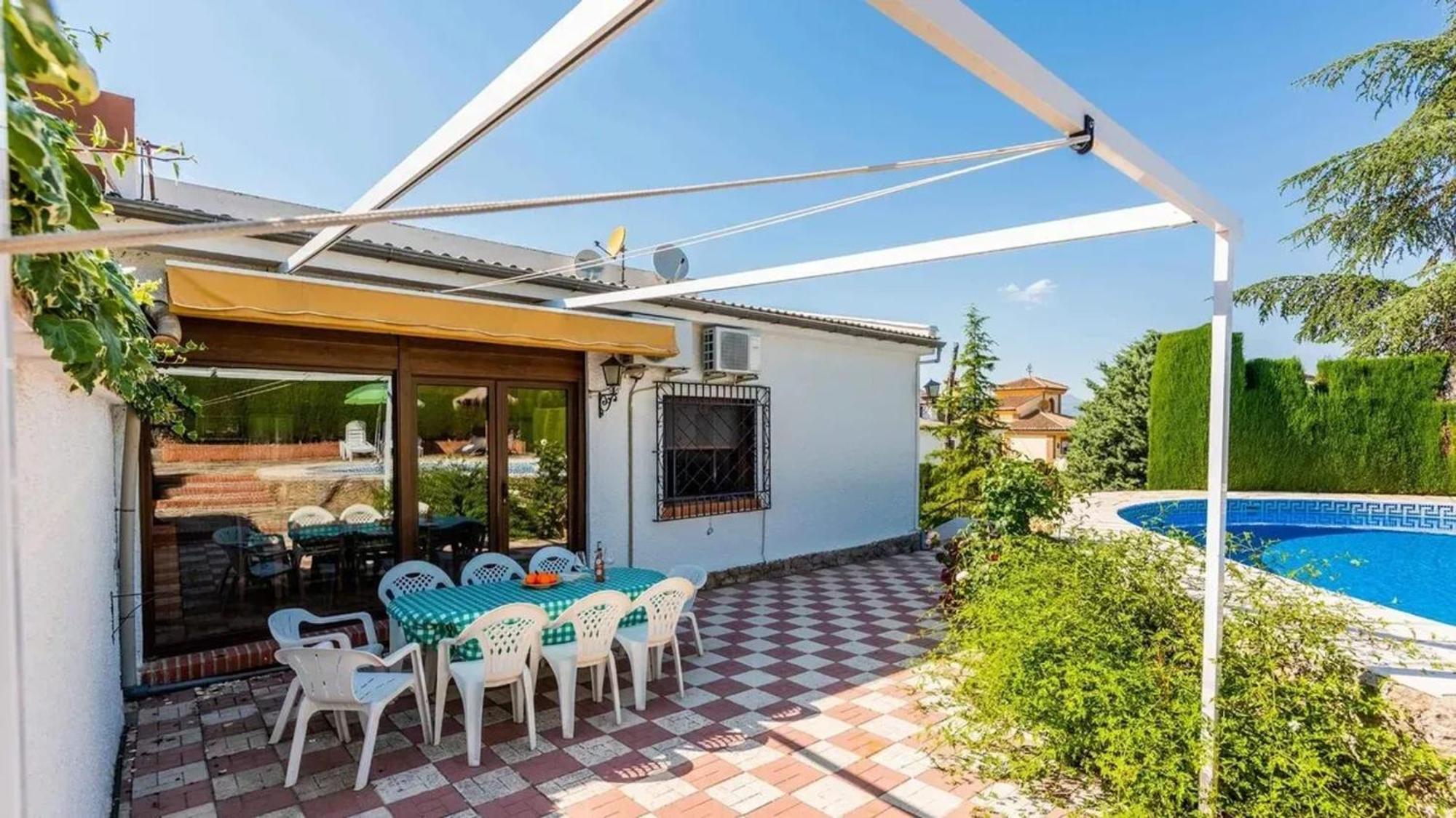 Spacious Villa With Private Pool In 莫纳奇尔 外观 照片
